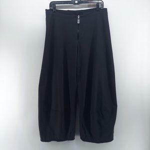 wide leg cropped black  pant women  size 1